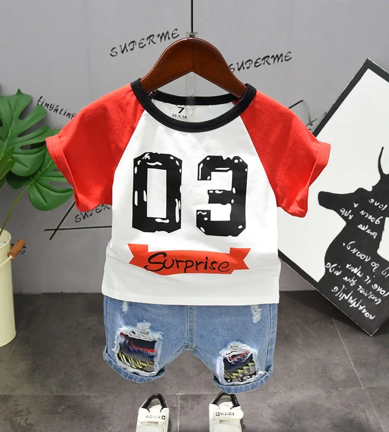 2019 Summer Children kid's boy fashion number 83 letter print short sleeve t-shirt +Denim Hole shorts 2 pcs Clothes Set C2363
2019 Summer Children kid's boy fashion number 83 letter print short sleeve t-shirt +Denim Hole shorts 2 pcs Clothes Set C2363