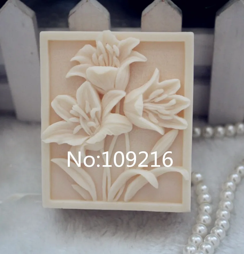 wholesale!!!1pcs Three Lily Flower (ZX115) Handmade Soap Mold Crafts DIY Silicone Mould
wholesale!!!1pcs Three Lily Flower (ZX115) Handmade Soap Mold Crafts DIY Silicone Mould