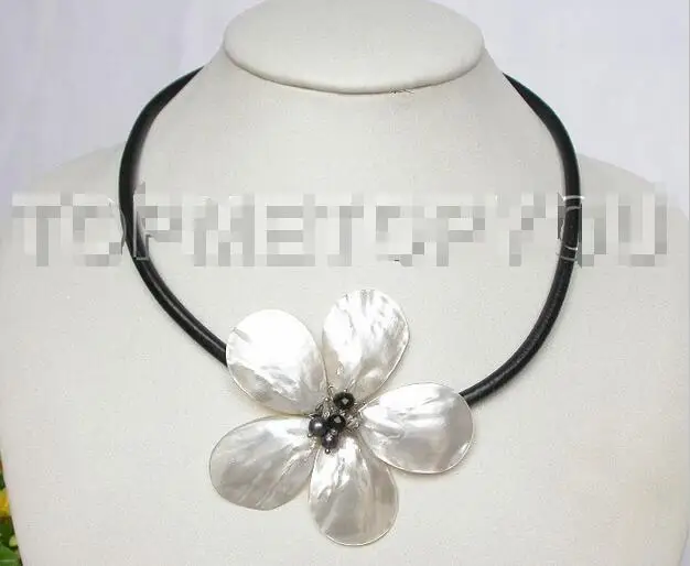 Wholesale price 16new ^^^^^^Handicraft BIG 18" white shell black pearls flower Choker necklace E1091 
Wholesale price 16new ^^^^^^Handicraft BIG 18" white shell black pearls flower Choker necklace E1091