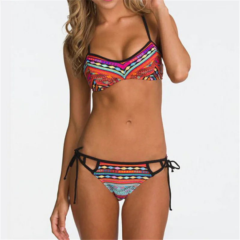 2018 Women Bikinis Set New Sexy Lady Printing Two Pieces Bikini Set Push Up Padded Bra Swimsuit Ethnic Style Swimwear Beachwear
2018 Women Bikinis Set New Sexy Lady Printing Two Pieces Bikini Set Push Up Padded Bra Swimsuit Ethnic Style Swimwear Beachwear