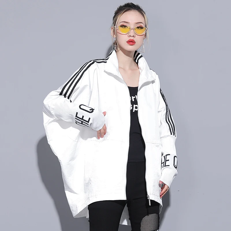 Casual Tracksuit Trench Coat Women Spring 2019 New Streetwear Fashion Threaded Cuff Print Long Coat Female Trench
Casual Tracksuit Trench Coat Women Spring 2019 New Streetwear Fashion Threaded Cuff Print Long Coat Female Trench