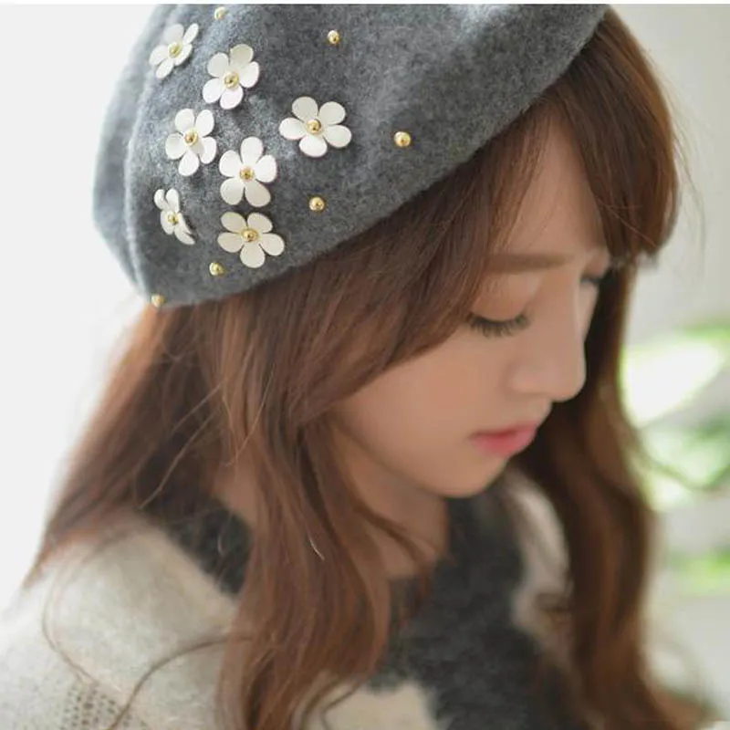 Autumn and winter wool knit beret Female painters cap manual nail bead flower hat accessories
Autumn and winter wool knit beret Female painters cap manual nail bead flower hat accessories