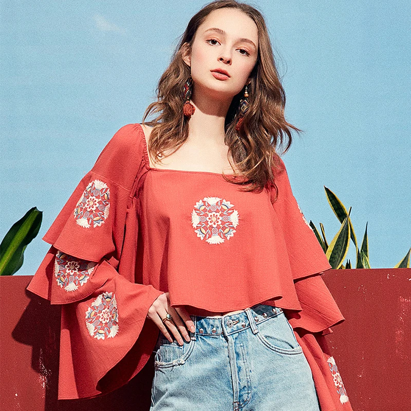 Artka 2019 Spring Women Flare Sleeve Shirt Square Collar Design Embroidered Floral Loose Casual Short Blouse Lady Tops SA10991X
Artka 2019 Spring Women Flare Sleeve Shirt Square Collar Design Embroidered Floral Loose Casual Short Blouse Lady Tops SA10991X