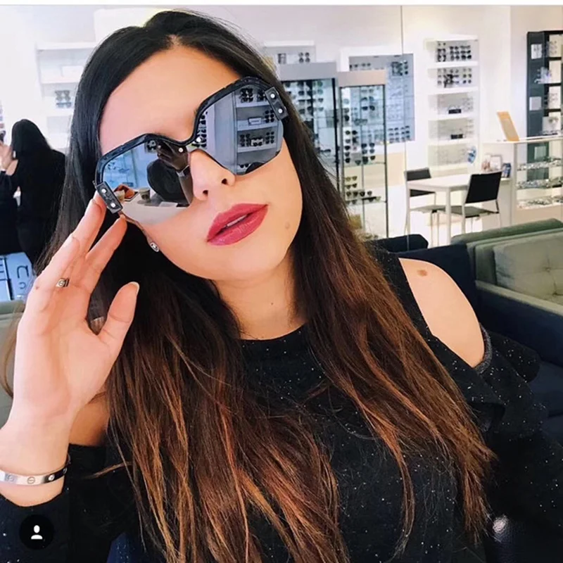 2019 Luxury Italy Brand Designer Oversized Square Sunglasses Women Retro Rimless Pink Sun Glasses Female Gafas de Sol
2019 Luxury Italy Brand Designer Oversized Square Sunglasses Women Retro Rimless Pink Sun Glasses Female Gafas de Sol
