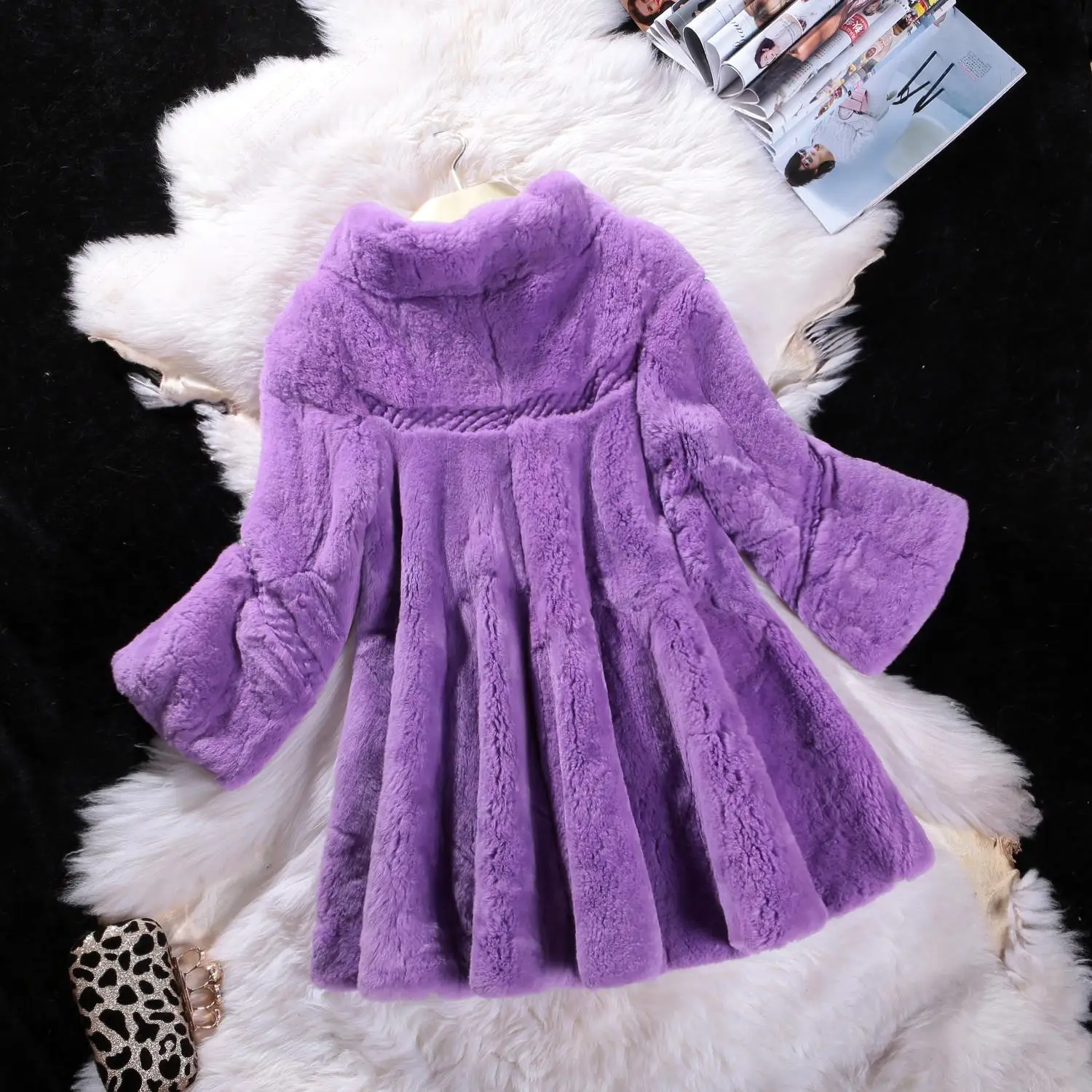 Korean imports of whole skin Rex fur grass cape coat Girls long paragraph big yards Haining -season Discounted
Korean imports of whole skin Rex fur grass cape coat Girls long paragraph big yards Haining -season Discounted