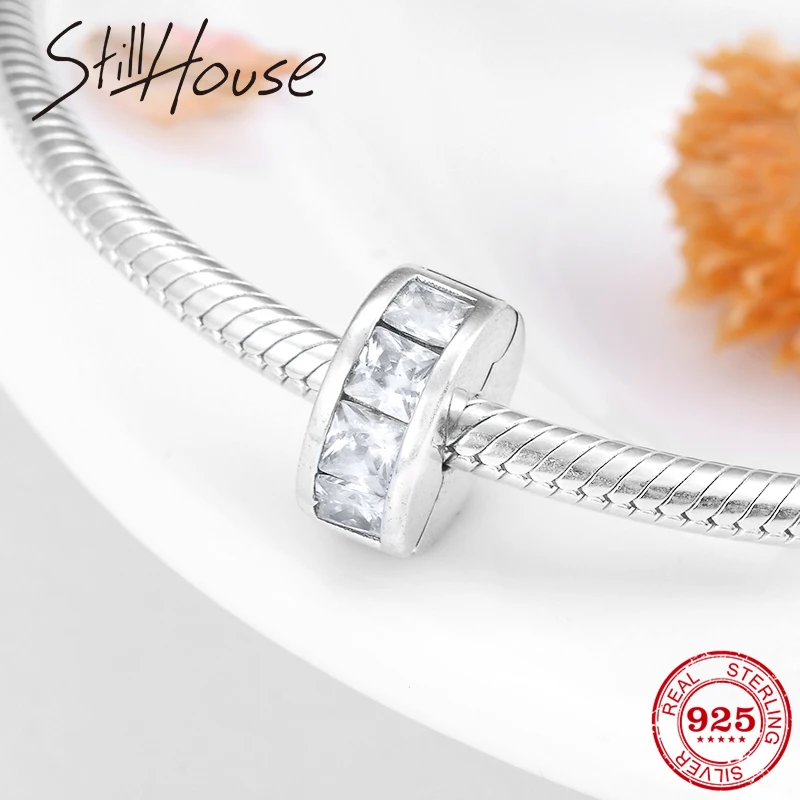 2018 Fashion 925 Sterling Silve exquisite round shape clips Lock clear CZ beads Fit Original Pandora Charm Bracelet Jewelry
2018 Fashion 925 Sterling Silve exquisite round shape clips Lock clear CZ beads Fit Original Pandora Charm Bracelet Jewelry