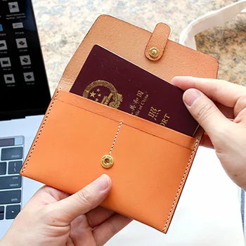 AETOO Original vegetable tanned leather passport bag leather travel clutch bag thin card package color certificate folder zero
AETOO Original vegetable tanned leather passport bag leather travel clutch bag thin card package color certificate folder zero