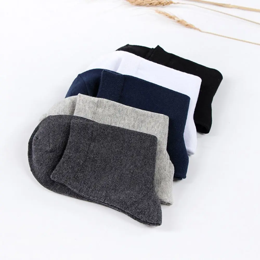 Low Price Spring Cotton Men's Classic sports Socks Solid Sweat Leisure Wild Sock High Quality and Comfortable Sock Hot
Low Price Spring Cotton Men's Classic sports Socks Solid Sweat Leisure Wild Sock High Quality and Comfortable Sock Hot