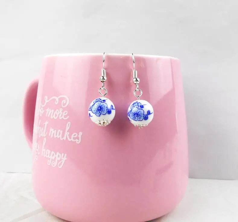 Personalized retro handmade porcelain ceramic national wind small domestic wholesale jewelry earrings for women
Personalized retro handmade porcelain ceramic national wind small domestic wholesale jewelry earrings for women