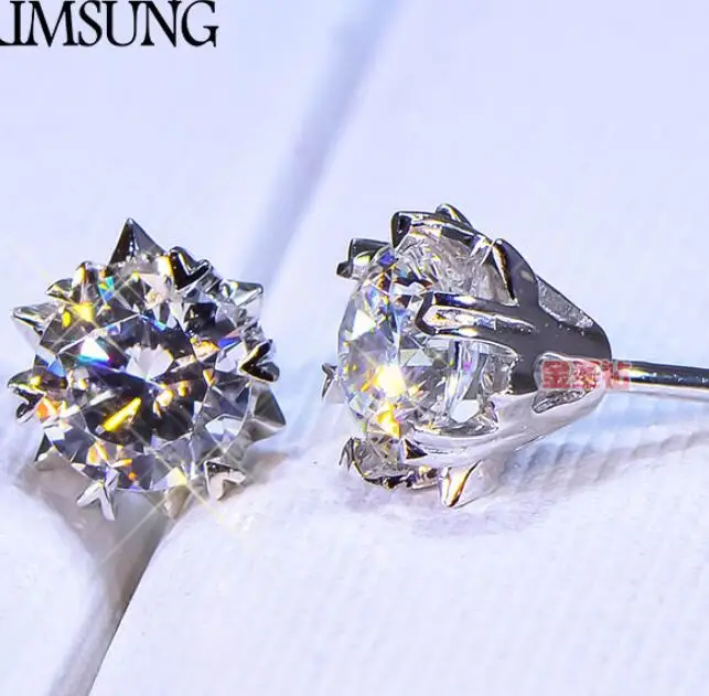 1CT Solid 925 Stelring Silver Wedding Engagement Stud Earrings Sona Dia mond Band Jewelry Women Brithday Party Gift G color
1CT Solid 925 Stelring Silver Wedding Engagement Stud Earrings Sona Dia mond Band Jewelry Women Brithday Party Gift G color