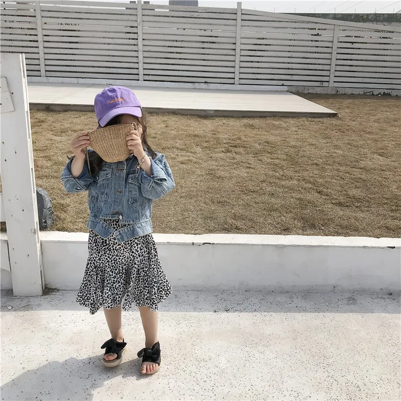 2019 Spring New Arrival korean style fashion casual jeans jacket with suspender leopard printed dress for cool cute baby girls
2019 Spring New Arrival korean style fashion casual jeans jacket with suspender leopard printed dress for cool cute baby girls
