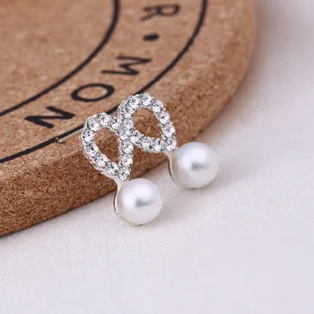 Recommend Cute Exquisite Simlated Pearl Crystal Stud Earring Butterfly Snowflake Star Triangle Crown Shape Earring Bijoux Brinco
Recommend Cute Exquisite Simlated Pearl Crystal Stud Earring Butterfly Snowflake Star Triangle Crown Shape Earring Bijoux Brinco