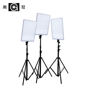 Nanguang NG-L280 Lighting Stand Super affordable all-rounder lighting stand up to 15kg of load
Nanguang NG-L280 Lighting Stand Super affordable all-rounder lighting stand up to 15kg of load