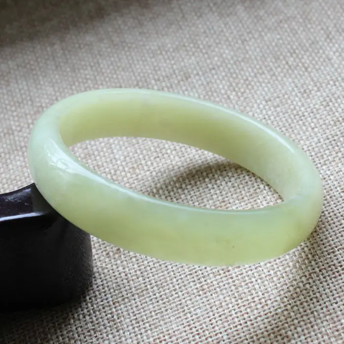 A-8048 Chinese Beautiful Genuine Natural Green Jade Gems Bangle Bracelet 60mm 28% 10.13
A-8048 Chinese Beautiful Genuine Natural Green Jade Gems Bangle Bracelet 60mm 28% 10.13