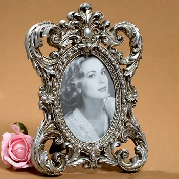 European style classical palace frame resin frame crown picture silver carved gift picture frame
European style classical palace frame resin frame crown picture silver carved gift picture frame