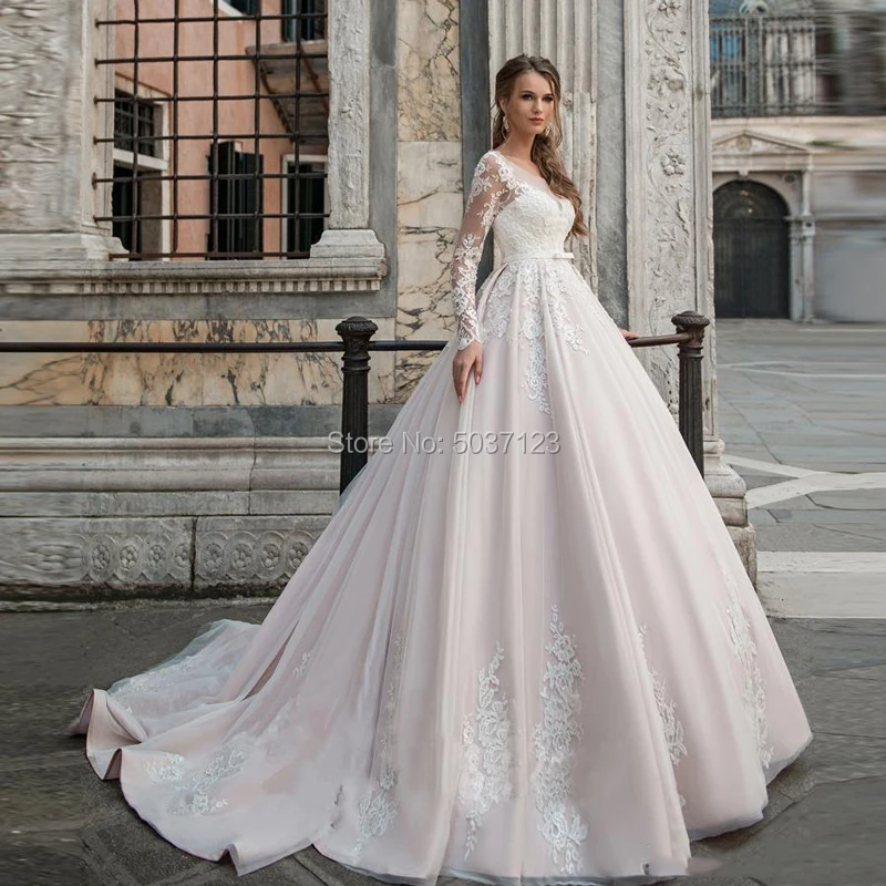 Pink Ball Gown Wedding Dresses Lace Appliques Vestidos De Noiva Long Sleeves Scoop Illusion Bridal Gown Robe De Mariee
Pink Ball Gown Wedding Dresses Lace Appliques Vestidos De Noiva Long Sleeves Scoop Illusion Bridal Gown Robe De Mariee