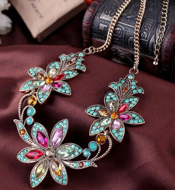 New SBY1276 Fashion Bohemian chain Chokers chunky big statement Flower Stone Beads necklaces Collars
New SBY1276 Fashion Bohemian chain Chokers chunky big statement Flower Stone Beads necklaces Collars