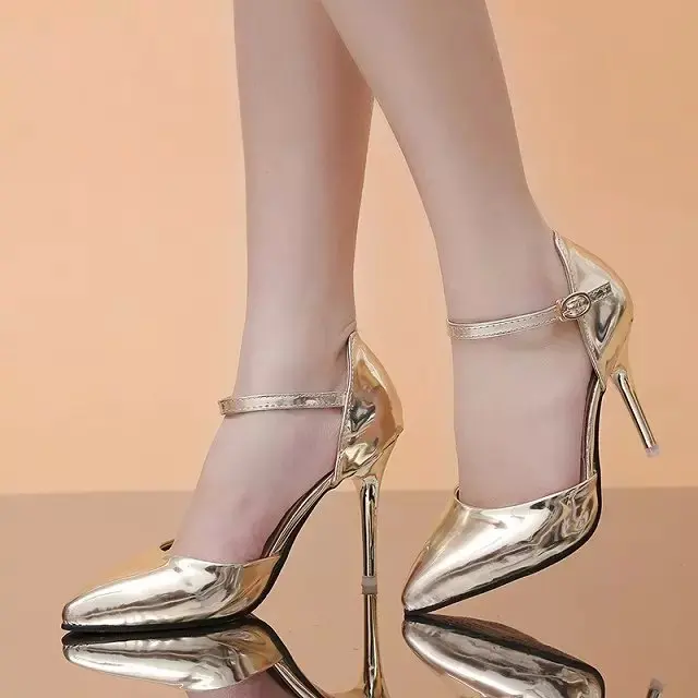 2019 New Arrival Thin High Heel Patent Leather Pointed Toe Ankle Wrap Summer Women Fashion Sexy Sandals Shoes Size 35-39 SXQ0618
2019 New Arrival Thin High Heel Patent Leather Pointed Toe Ankle Wrap Summer Women Fashion Sexy Sandals Shoes Size 35-39 SXQ0618