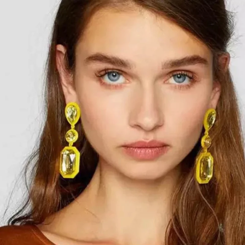 Qiaose Crystal Resin Pendant Dangle Earrings for Women Fashion Jewelry Maxi Collection Earrings Accessories Wholesale
Qiaose Crystal Resin Pendant Dangle Earrings for Women Fashion Jewelry Maxi Collection Earrings Accessories Wholesale