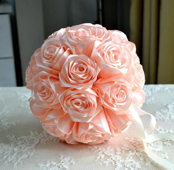 Flower girl kissing ball rose flowers Champage Wedding flower ball rose pomander wedding decoration cinturon flores boda
Flower girl kissing ball rose flowers Champage Wedding flower ball rose pomander wedding decoration cinturon flores boda