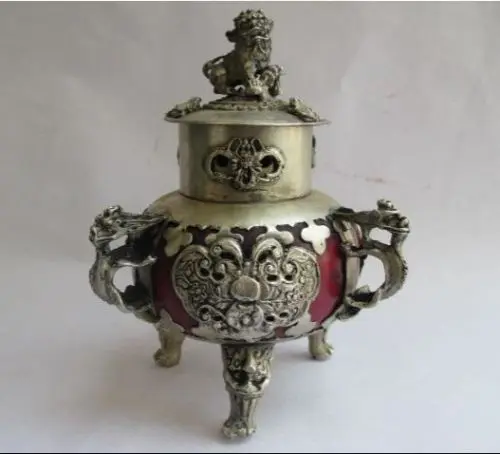 Exquisite Chinese Classical Tibetan Silver Dragon lion Statue Inlaid with Artificial Red Jade Incense Burner
Exquisite Chinese Classical Tibetan Silver Dragon lion Statue Inlaid with Artificial Red Jade Incense Burner