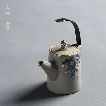 Chinese blue and white porcelain teapot bronze pot household handmade ceramic gold Kung Fu tea set antique teaware kettle gift
Chinese blue and white porcelain teapot bronze pot household handmade ceramic gold Kung Fu tea set antique teaware kettle gift
