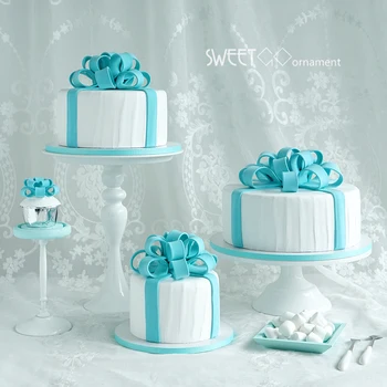 Simulated fondant cake fake cake models in clay Tiffany blue/pink cake decorating for store showcase photography props
Simulated fondant cake fake cake models in clay Tiffany blue/pink cake decorating for store showcase photography props