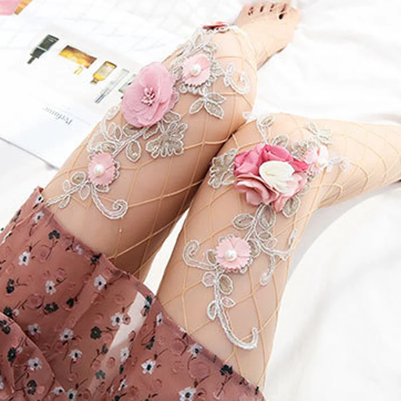 2019 Women Sexy Tights Flowers Embroidery Pantyhose Stockings Summer Ladies Big Net Anti-hook Silk Mask Floral Mesh Tights CK128
2019 Women Sexy Tights Flowers Embroidery Pantyhose Stockings Summer Ladies Big Net Anti-hook Silk Mask Floral Mesh Tights CK128