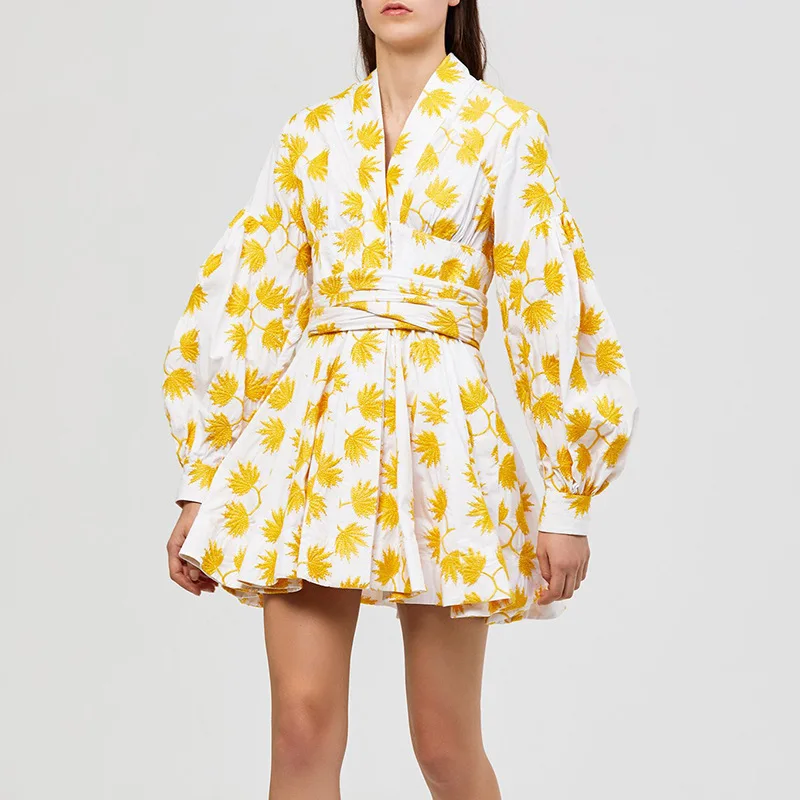 New Fashion Lantern Sleeve Butterfly Tie with Maple Leaf Printing A Line Dress Female
New Fashion Lantern Sleeve Butterfly Tie with Maple Leaf Printing A Line Dress Female