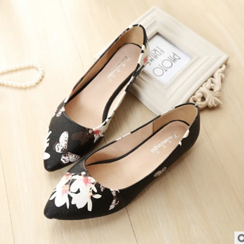 Lady Chinese Style Retro Printed Floral US3-12 Platform Loafer Women's Single Pointy Toe Shoes Matching Shoes and bags Italy
Lady Chinese Style Retro Printed Floral US3-12 Platform Loafer Women's Single Pointy Toe Shoes Matching Shoes and bags Italy