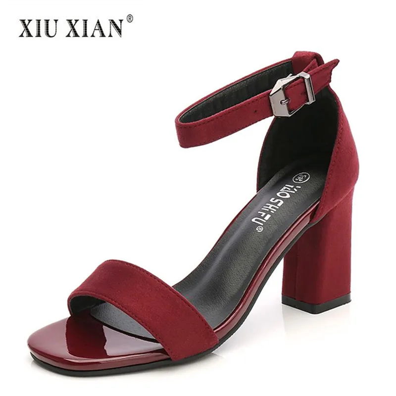 2018 New Fashion Top Quality Ladies Sandals Thick High Heel 5cm 7cm Ankle Strap Women Party Sandals Big Sizes 41 All-match Shoes
2018 New Fashion Top Quality Ladies Sandals Thick High Heel 5cm 7cm Ankle Strap Women Party Sandals Big Sizes 41 All-match Shoes