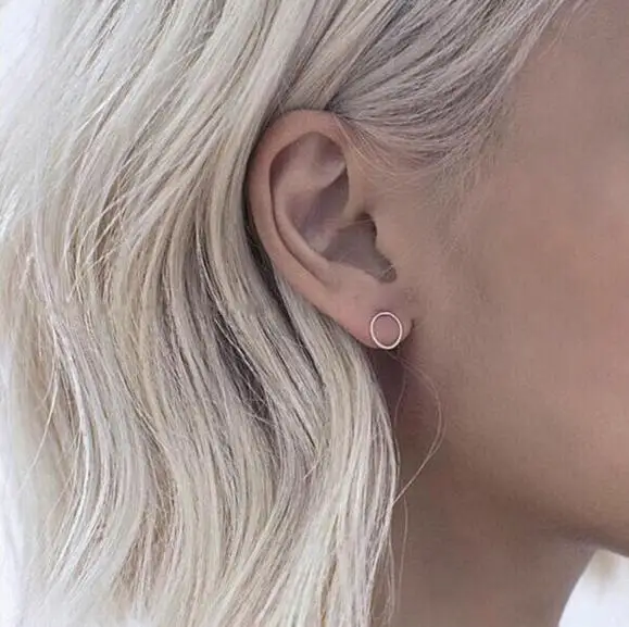 New listing fashion Simple Alloy Hollow geometry Round Stud Earrings For Women Gothic punk Beach Jewelry accessories
New listing fashion Simple Alloy Hollow geometry Round Stud Earrings For Women Gothic punk Beach Jewelry accessories