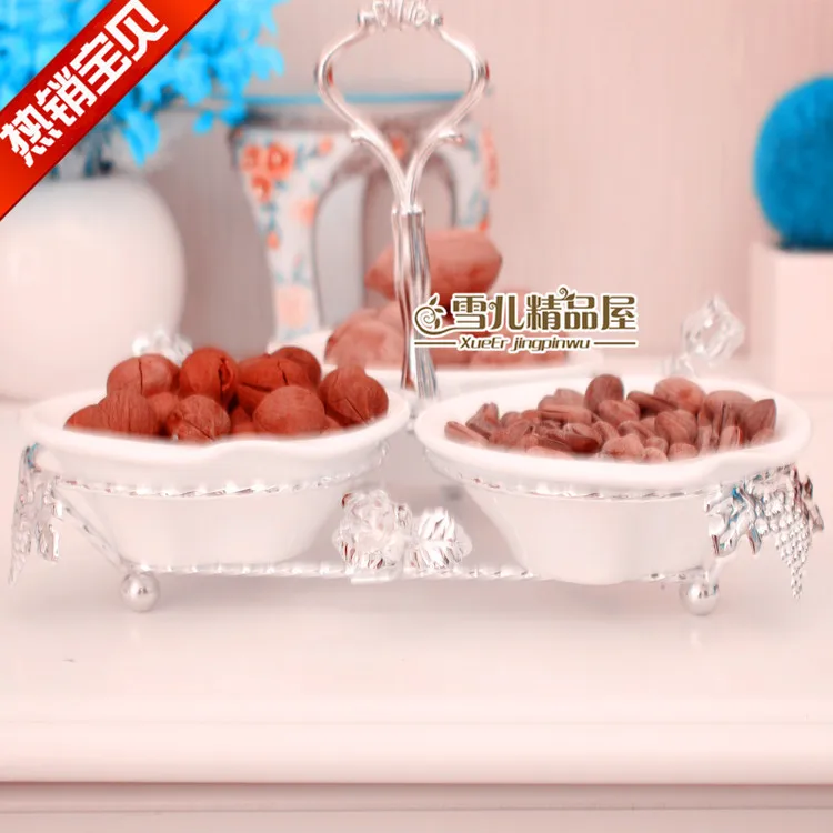 The new luxury fashion fruit tray candy heart disc plate inventory Home Furnishing wedding gift silver plated ceramic package
The new luxury fashion fruit tray candy heart disc plate inventory Home Furnishing wedding gift silver plated ceramic package