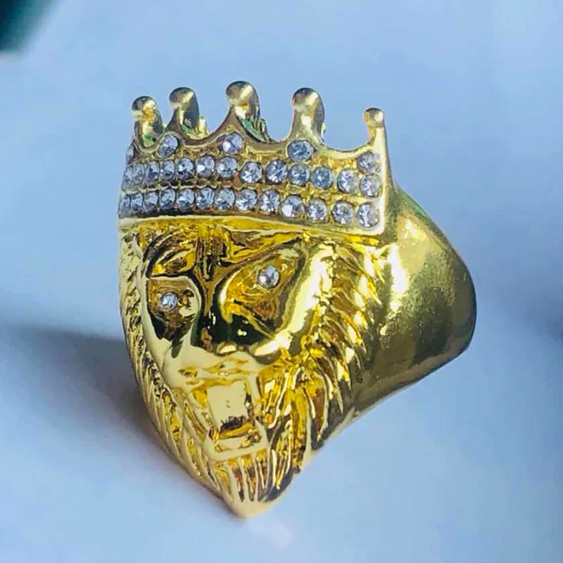 Hip Hop Rock Rap Iced Out Bling Gold Rhinestone Crystal Rings Gold Tone Roaring King Lion Head and Crown Punk Rappers Stainless
Hip Hop Rock Rap Iced Out Bling Gold Rhinestone Crystal Rings Gold Tone Roaring King Lion Head and Crown Punk Rappers Stainless