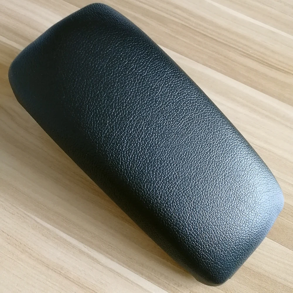 For Audi A3 8P 2003-2012 8P0864245P Car Central control armrest box switch cover Central storage sundry box lid Leather or cloth
For Audi A3 8P 2003-2012 8P0864245P Car Central control armrest box switch cover Central storage sundry box lid Leather or cloth