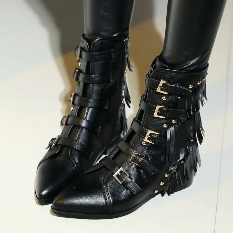 Women Genuine Leather Ankle Boots Pointed Toe Metal Buckle Studded Shoes Combat Woman Boots Square Heel Rivets Punk Boots
Women Genuine Leather Ankle Boots Pointed Toe Metal Buckle Studded Shoes Combat Woman Boots Square Heel Rivets Punk Boots