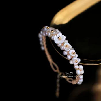 DAIMI Natural Pearl Shell Flower Gentle And Sweet White Wrist Handmade Pearl Bracelet Bangles Designer Jewelry For Women
DAIMI Natural Pearl Shell Flower Gentle And Sweet White Wrist Handmade Pearl Bracelet Bangles Designer Jewelry For Women