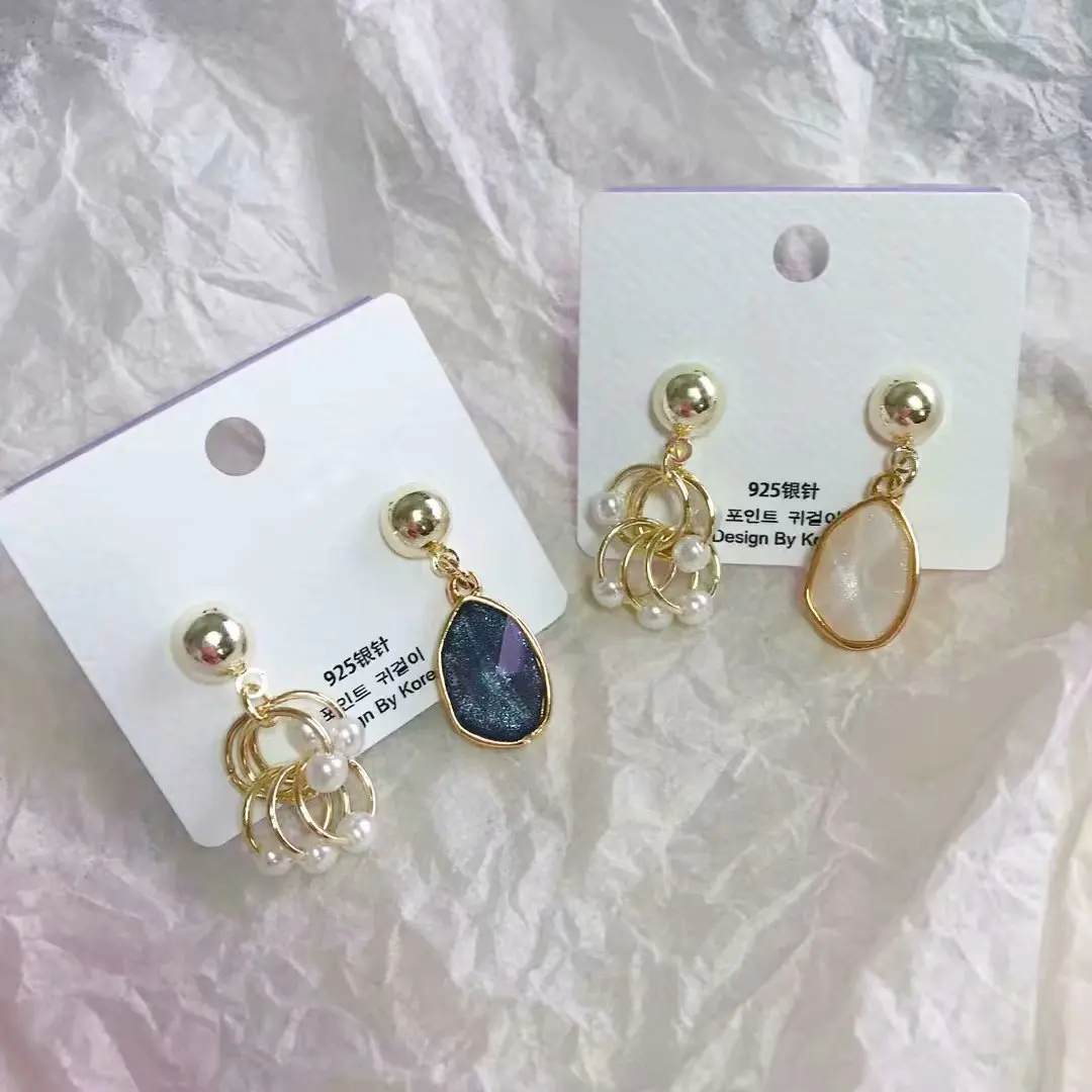 Korean girl Super chic acrylic crystal Pearl ring stacked asymmetrical earrings boho luxury earrings jewelry
Korean girl Super chic acrylic crystal Pearl ring stacked asymmetrical earrings boho luxury earrings jewelry