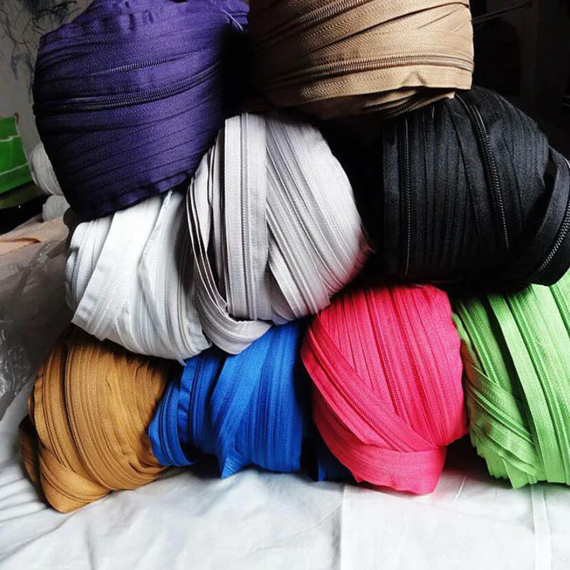 5Meters Long 3# Black White Grey Red Yellow Green Beige Nylon Coil Zippers For DIY Sewing Garment Accessories
5Meters Long 3# Black White Grey Red Yellow Green Beige Nylon Coil Zippers For DIY Sewing Garment Accessories