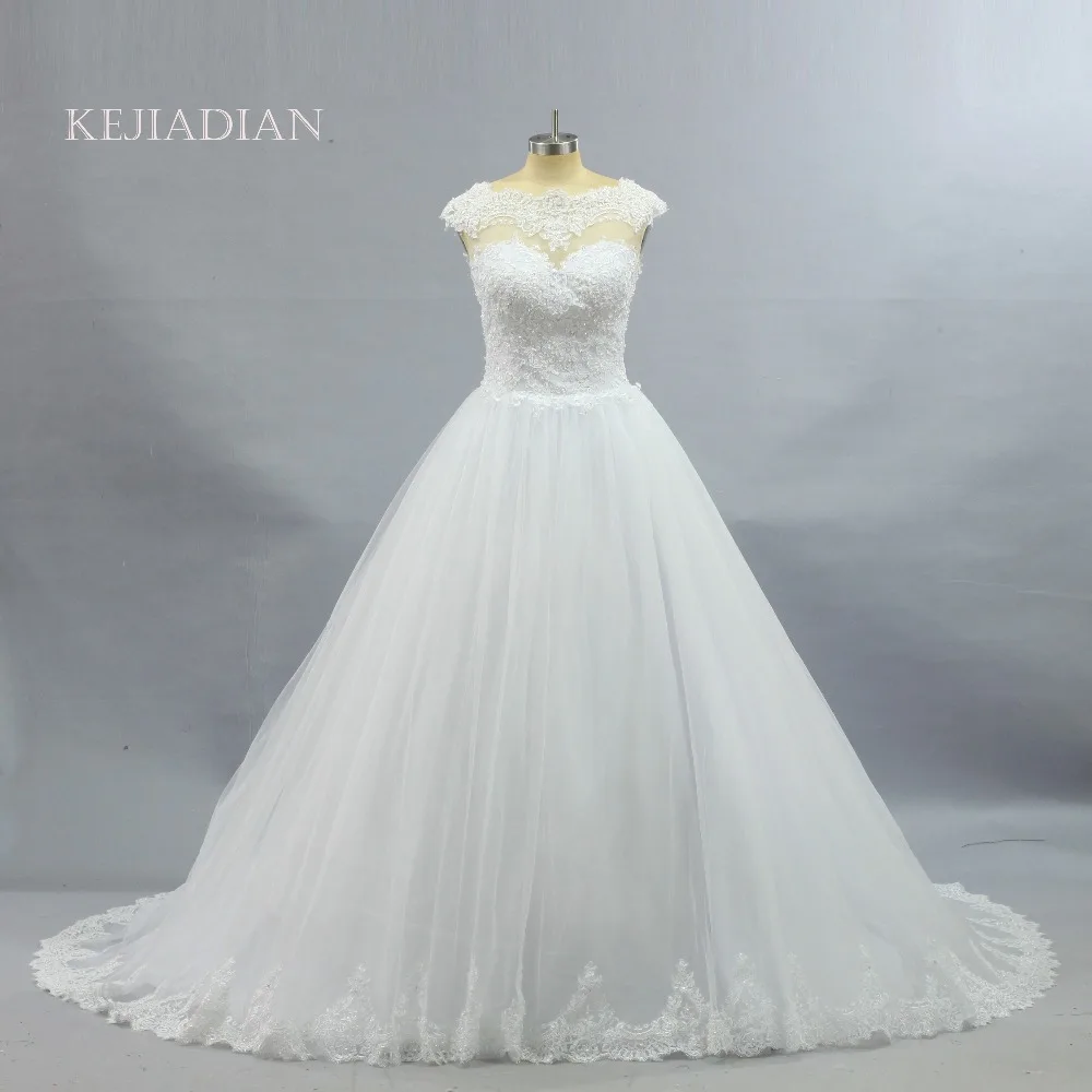 Top Selling beach Sexy Lace short in front and long in back tull Simple Elegant Wedding Dress Gown with with removable train
Top Selling beach Sexy Lace short in front and long in back tull Simple Elegant Wedding Dress Gown with with removable train