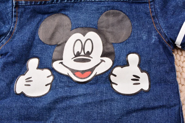 3318665920_1853863172