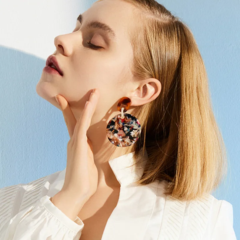 Exaggeration Za Acrylic Earrings For Women Big Statement Multi-Color Resin Drop Earrings 2019 Female Earrings Wedding jewelry
Exaggeration Za Acrylic Earrings For Women Big Statement Multi-Color Resin Drop Earrings 2019 Female Earrings Wedding jewelry
