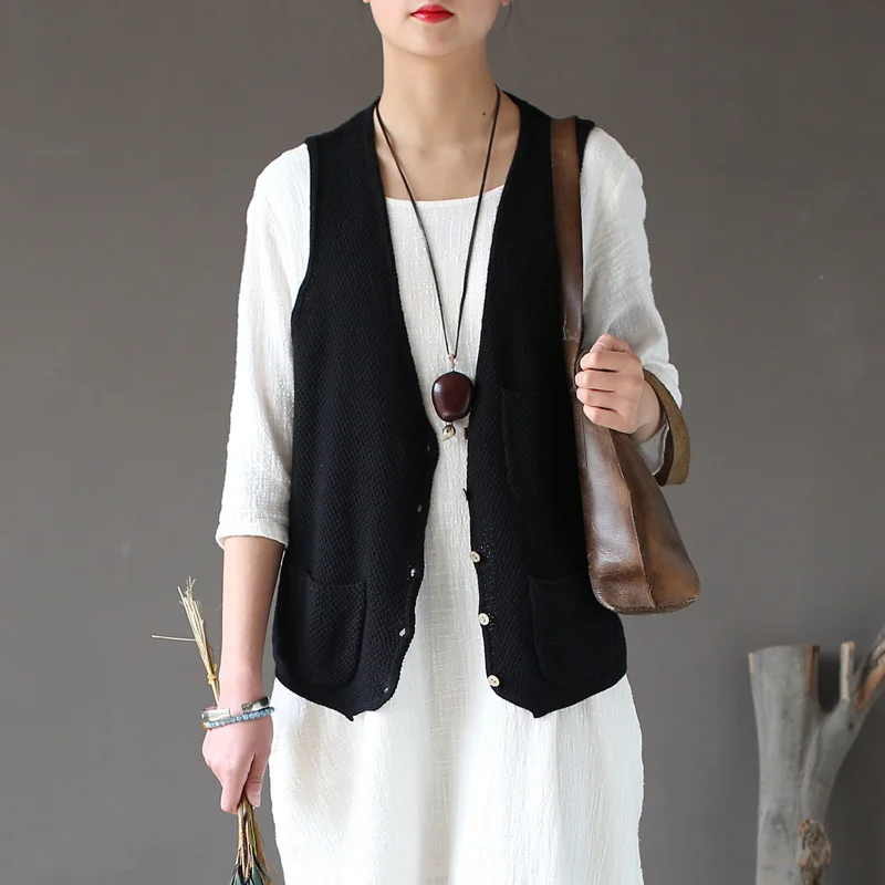 Vintage Vests New Summer Women Cotton Thin Breathable Soft Solid V-Neck Single Breasted Pockts Black Red Wine
Vintage Vests New Summer Women Cotton Thin Breathable Soft Solid V-Neck Single Breasted Pockts Black Red Wine