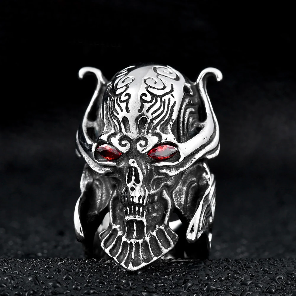 GARO MAKAISENKI Zaruba Skull Ring Biker Red CZ Eye Titanium Steel Punk Gothic Ring Japan Popular Men Retro Jewelry Drop Shipping
GARO MAKAISENKI Zaruba Skull Ring Biker Red CZ Eye Titanium Steel Punk Gothic Ring Japan Popular Men Retro Jewelry Drop Shipping