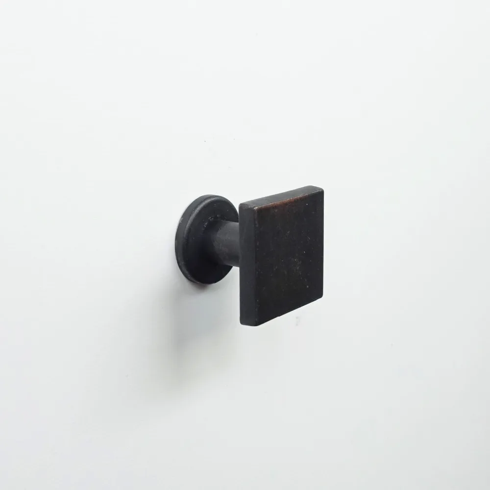Vintage Bronze Cabinet Knob Cupboard Drawer Wardrobe Door Antique Pull Handles Knob Furniture Kitchen Hardware Knob Zinc Alloy
Vintage Bronze Cabinet Knob Cupboard Drawer Wardrobe Door Antique Pull Handles Knob Furniture Kitchen Hardware Knob Zinc Alloy