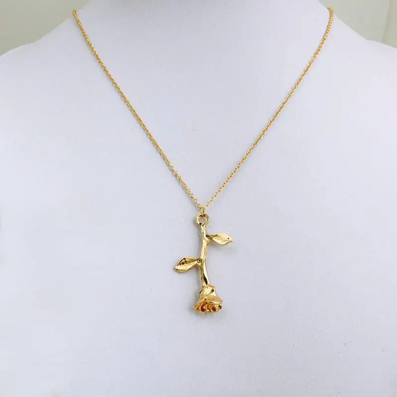 New Jewelry Exquisite Rose Pendant Necklace To Send Girlfriend Valentine's Day Gift Statement Necklace Brinco Necklace Set
New Jewelry Exquisite Rose Pendant Necklace To Send Girlfriend Valentine's Day Gift Statement Necklace Brinco Necklace Set