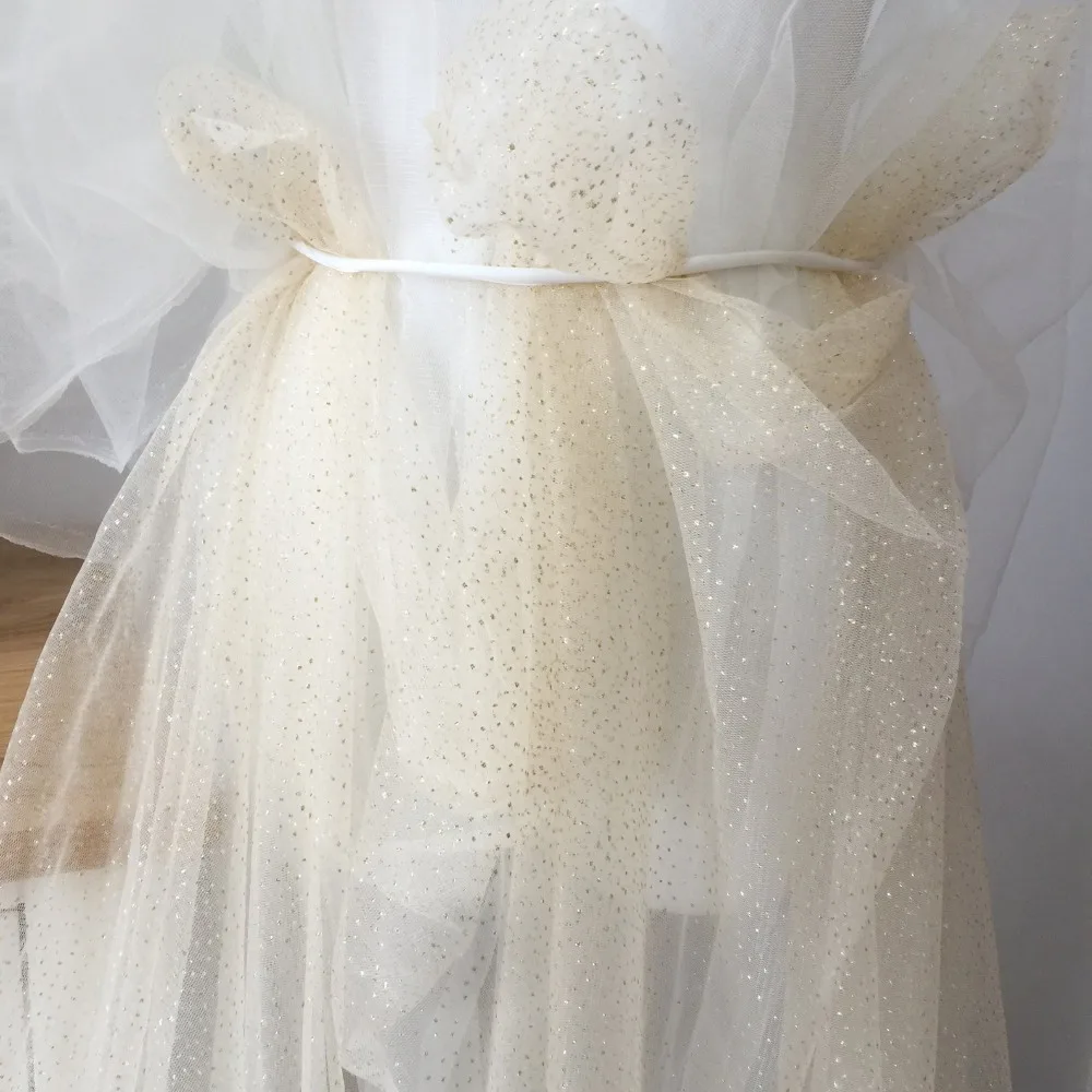 5 Yards Exquisite Soft Champagne Tulle With Gold Dotted Glitter for Bridal Veils, Birdcage, Flowers, Wedding Bouquet, Tutu
5 Yards Exquisite Soft Champagne Tulle With Gold Dotted Glitter for Bridal Veils, Birdcage, Flowers, Wedding Bouquet, Tutu