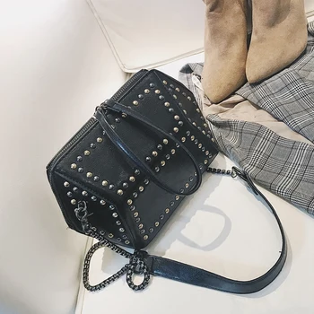 BENVICHED Cool Bag 2020 new Korean version rivet Shell bag handbag chain zipper shoulder bag satchel c107
BENVICHED Cool Bag 2020 new Korean version rivet Shell bag handbag chain zipper shoulder bag satchel c107