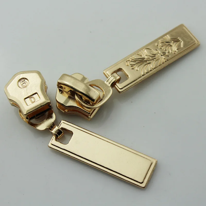 (1000sets/lot) Customized zinc Alloy metal zipper sliders, electroplating zipper puller with brand name logo
(1000sets/lot) Customized zinc Alloy metal zipper sliders, electroplating zipper puller with brand name logo
