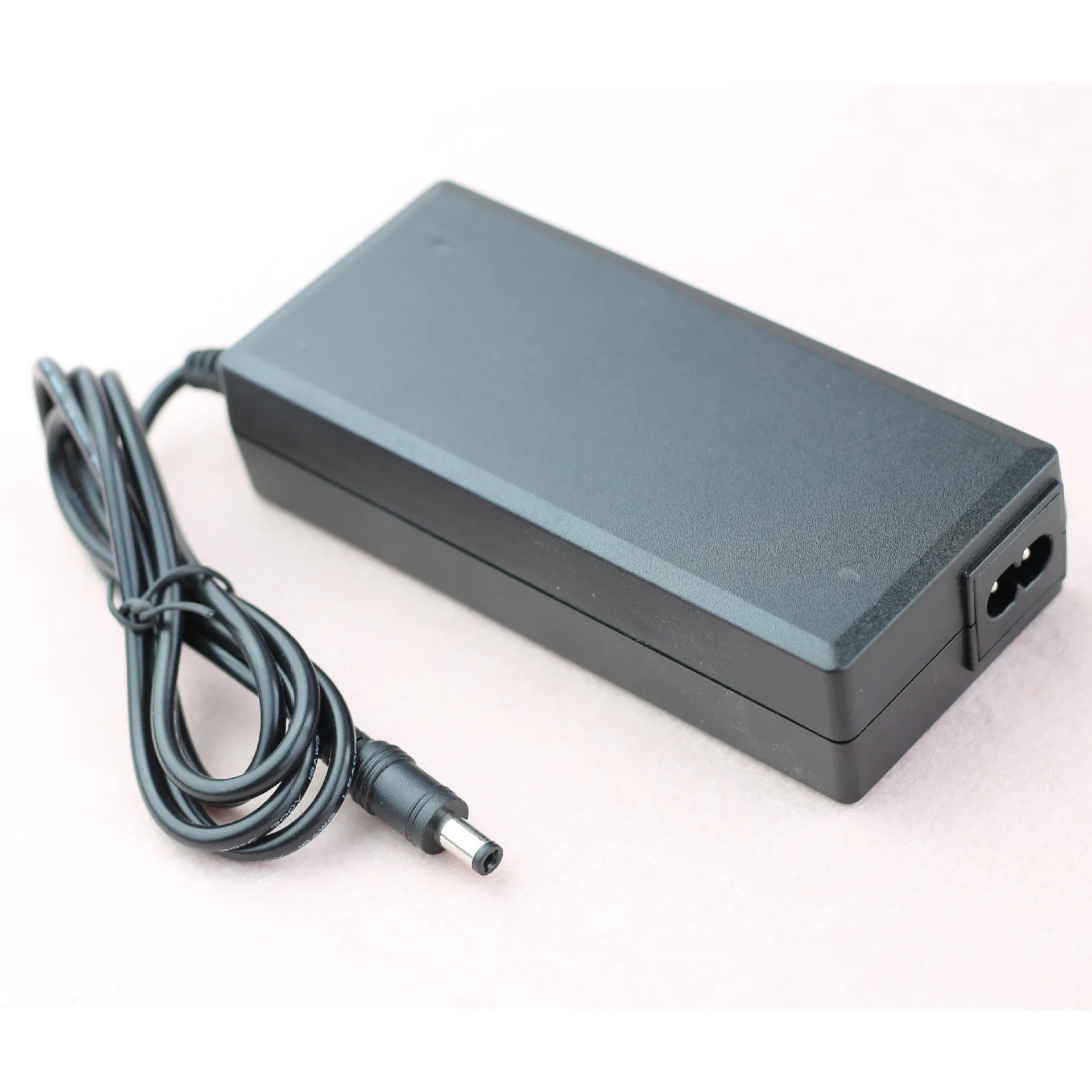 good quality 16.8V4A 16.8V 1A 2A 3A 4A lithium li-ion battery charger for 4 series lithium li-ion polymer batterry pack
good quality 16.8V4A 16.8V 1A 2A 3A 4A lithium li-ion battery charger for 4 series lithium li-ion polymer batterry pack